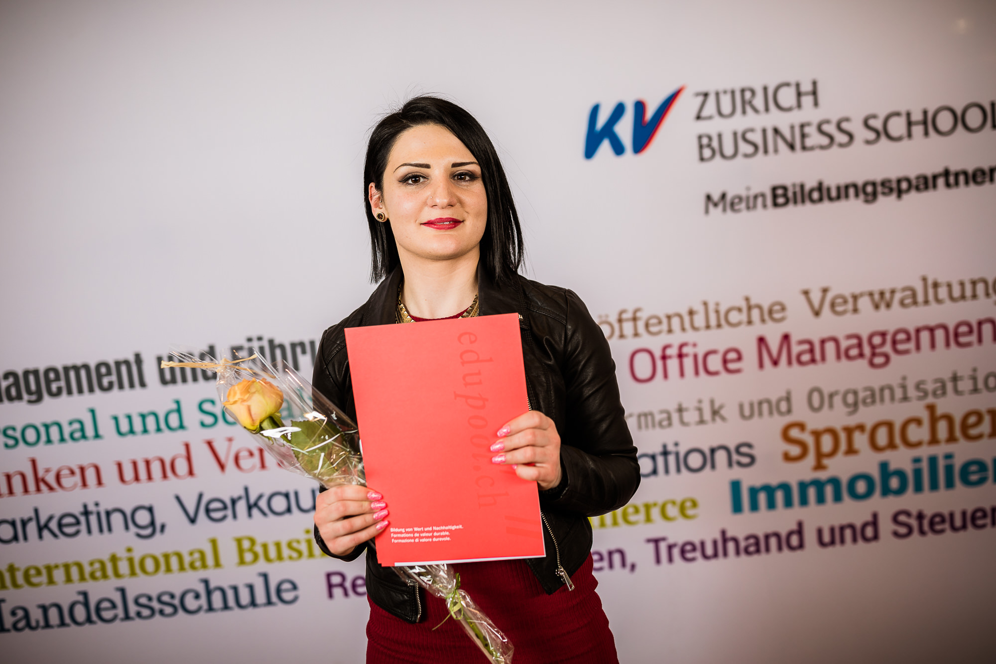 Export x3 5D4 2854 KVZ Diplomfeier Handelsschule&HWD