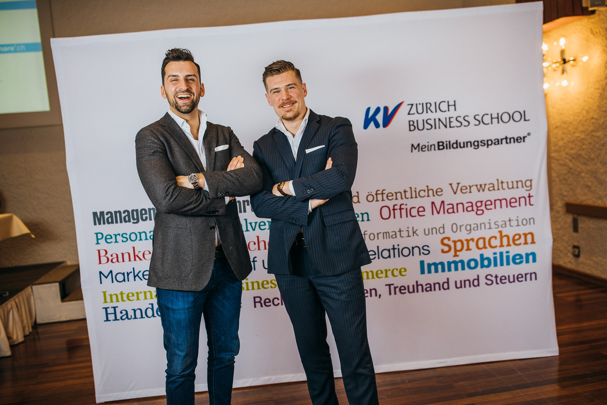 Export x3 5D4 2933 KVZ Diplomfeier Handelsschule&HWD