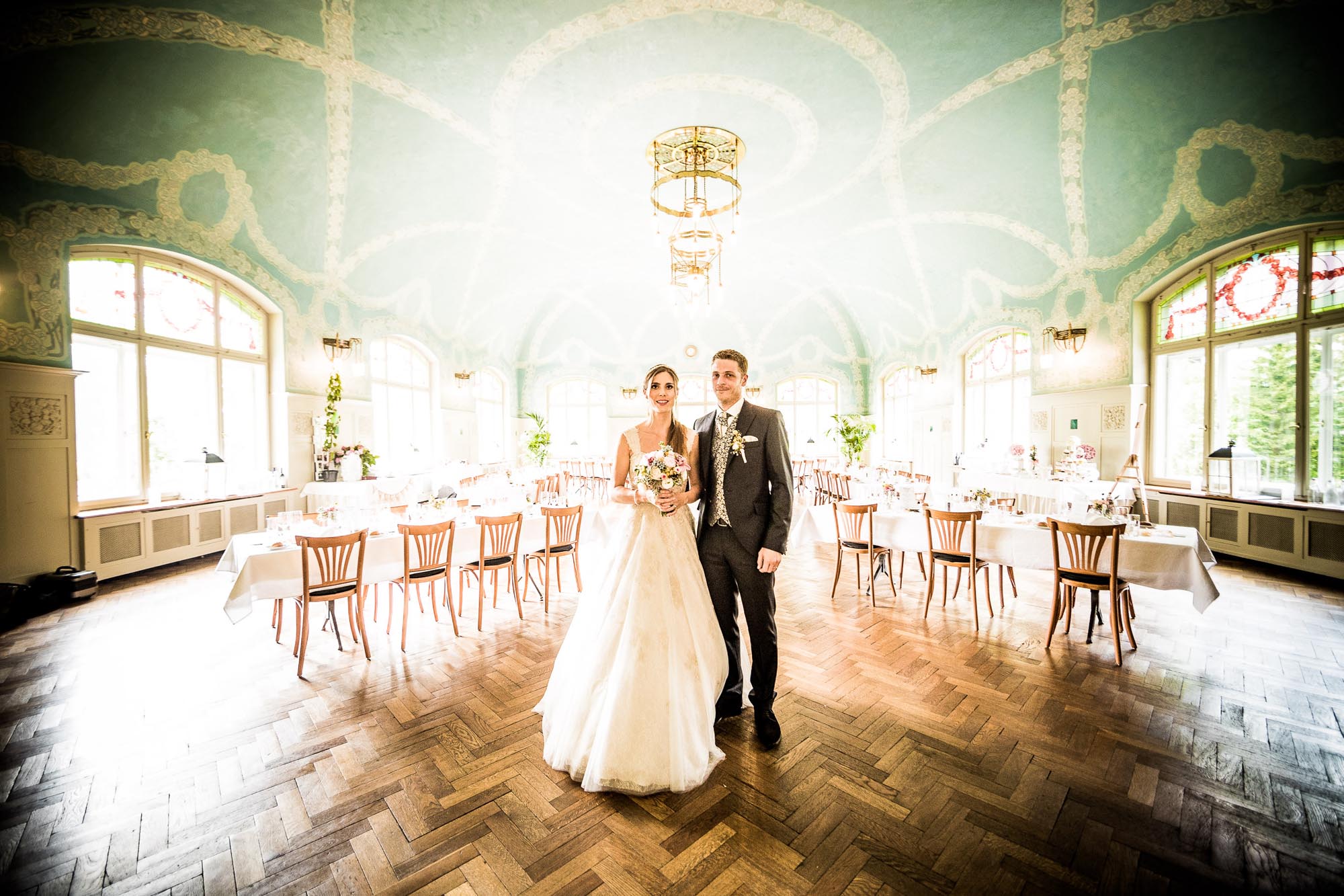 Nina und Richard hochzeit berguen kurhaus 25553